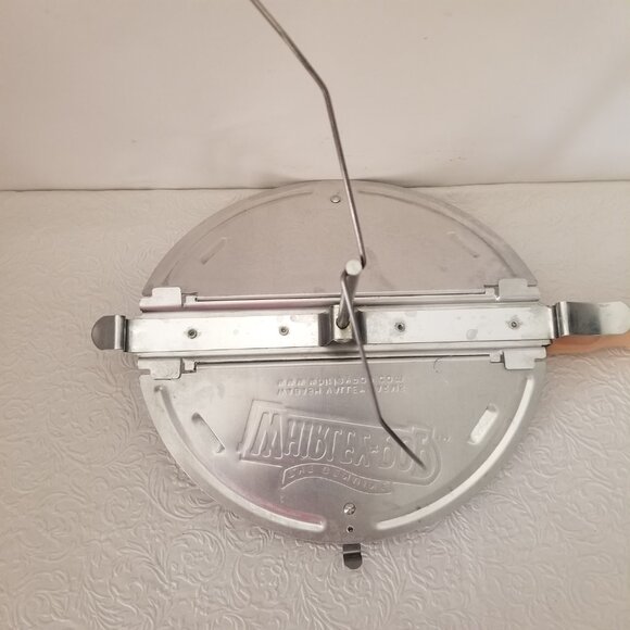 WHIRLEY POP Popcorn Popper Hand Crank Wabash Valley Farms Stovetop 6 Quart - Picture 13 of 14